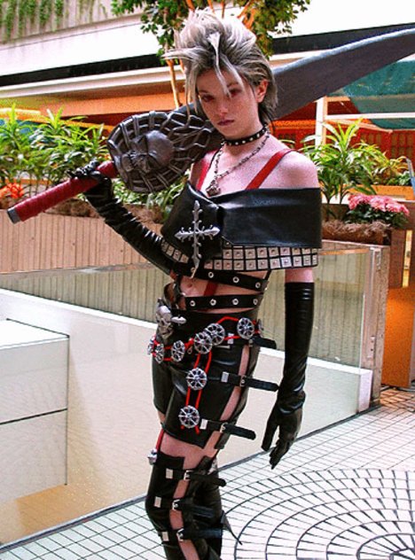 18066__468x_cosplayers-100.jpg